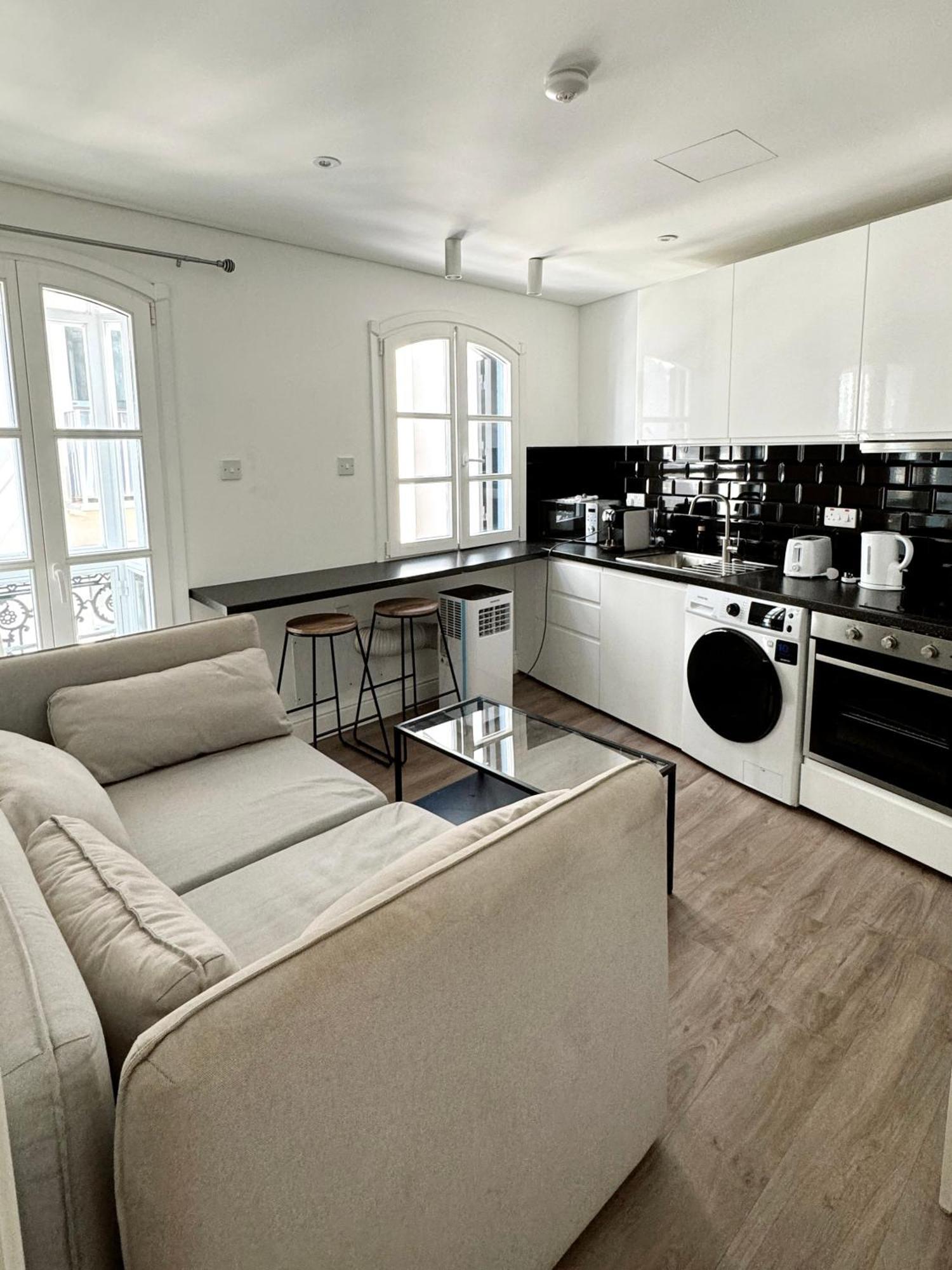 Fabulous City Centre Apartment - Grand Central House 直布罗陀 外观 照片