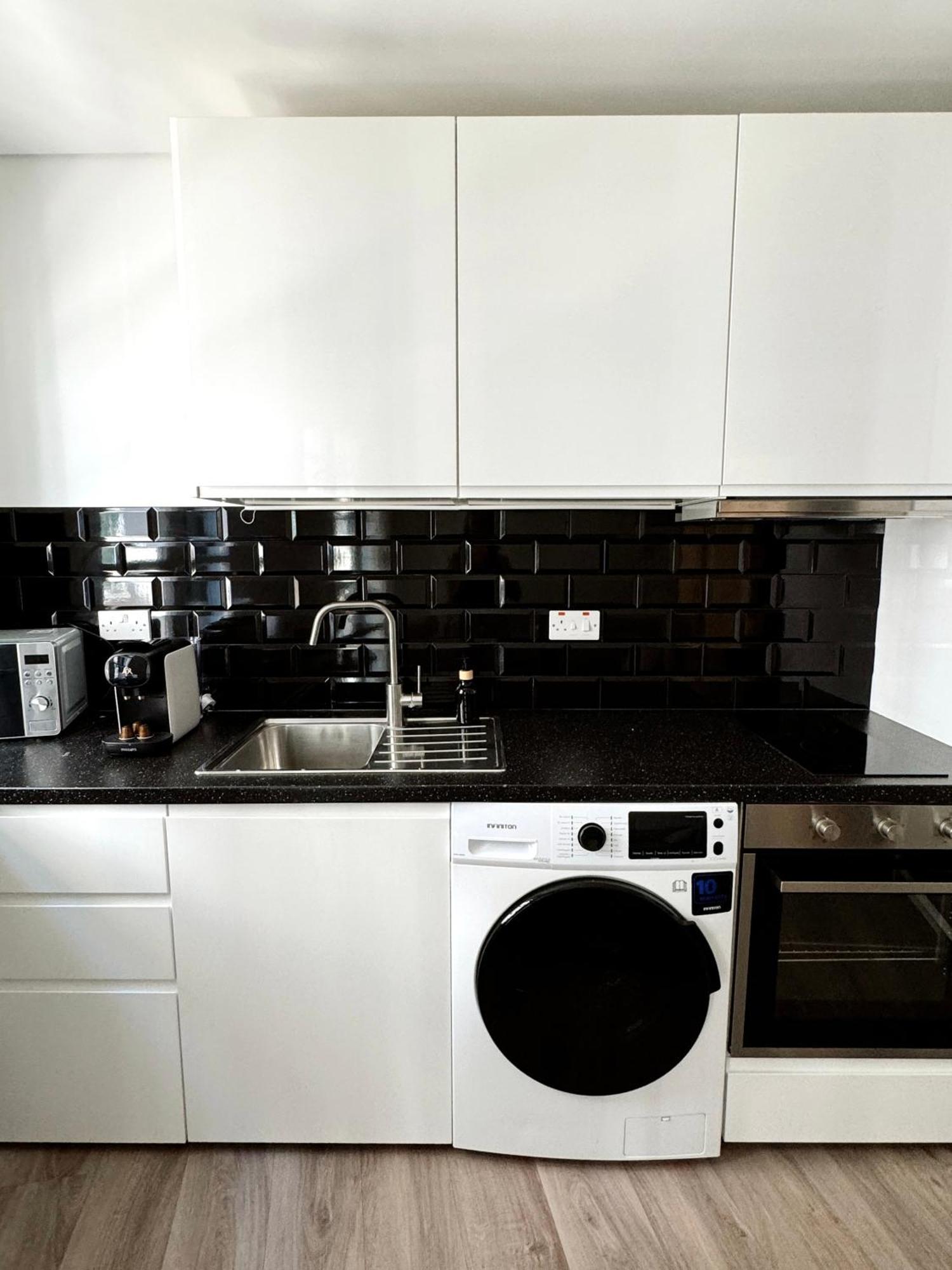 Fabulous City Centre Apartment - Grand Central House 直布罗陀 外观 照片