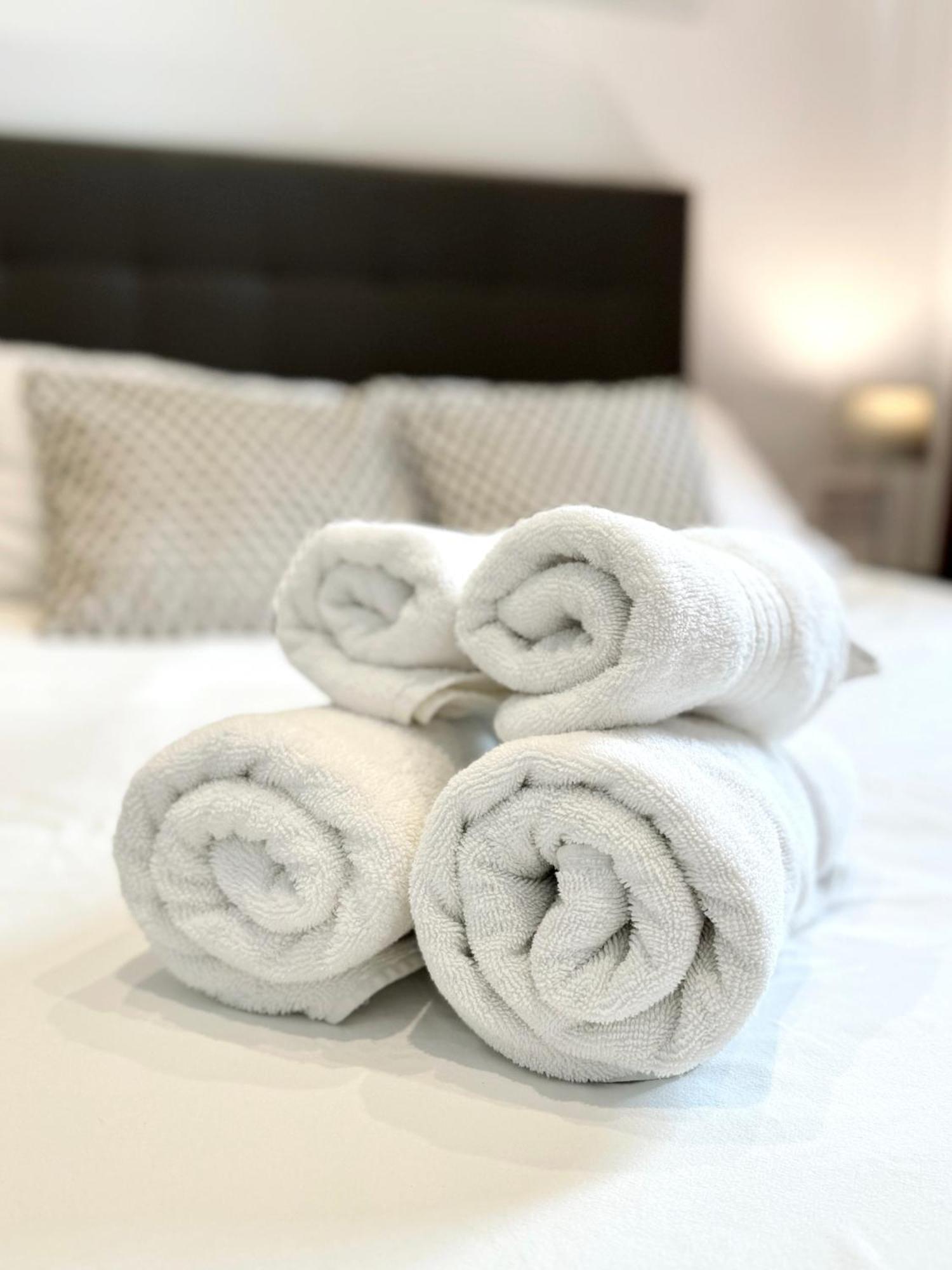Fabulous City Centre Apartment - Grand Central House 直布罗陀 外观 照片