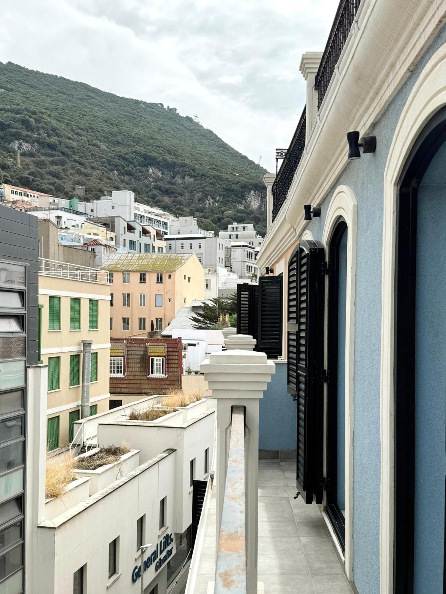 Fabulous City Centre Apartment - Grand Central House 直布罗陀 外观 照片