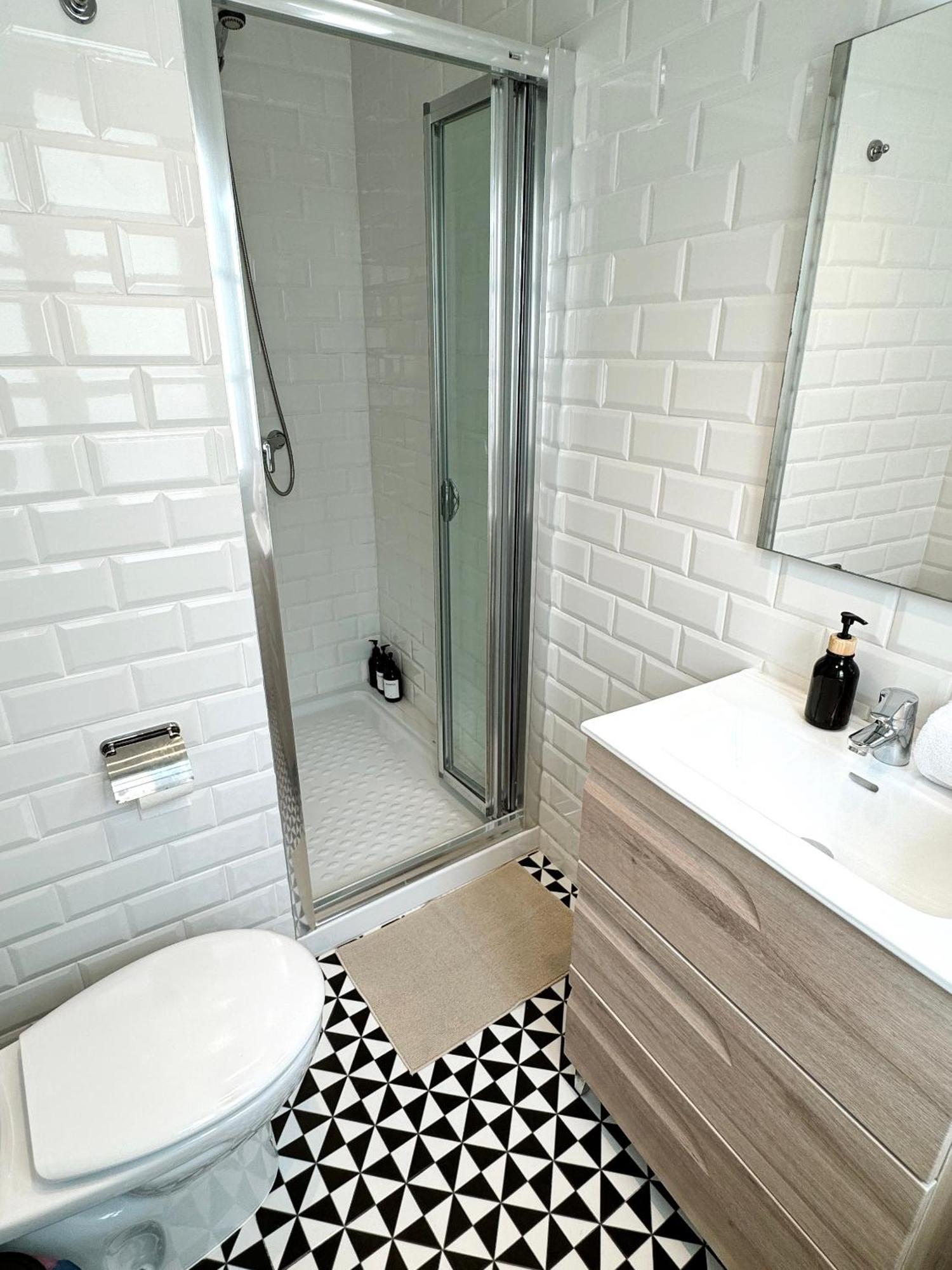 Fabulous City Centre Apartment - Grand Central House 直布罗陀 外观 照片