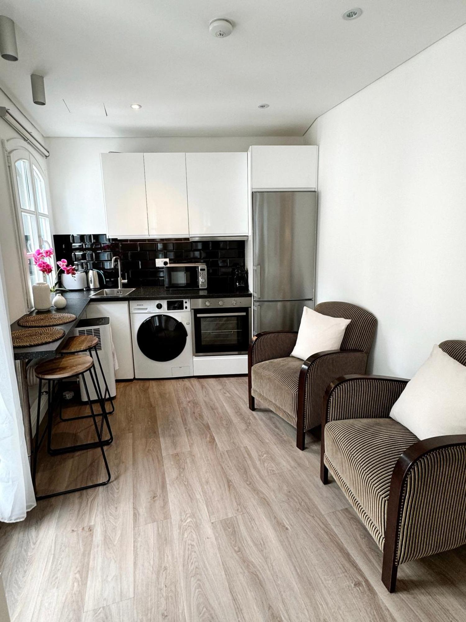 Fabulous City Centre Apartment - Grand Central House 直布罗陀 外观 照片