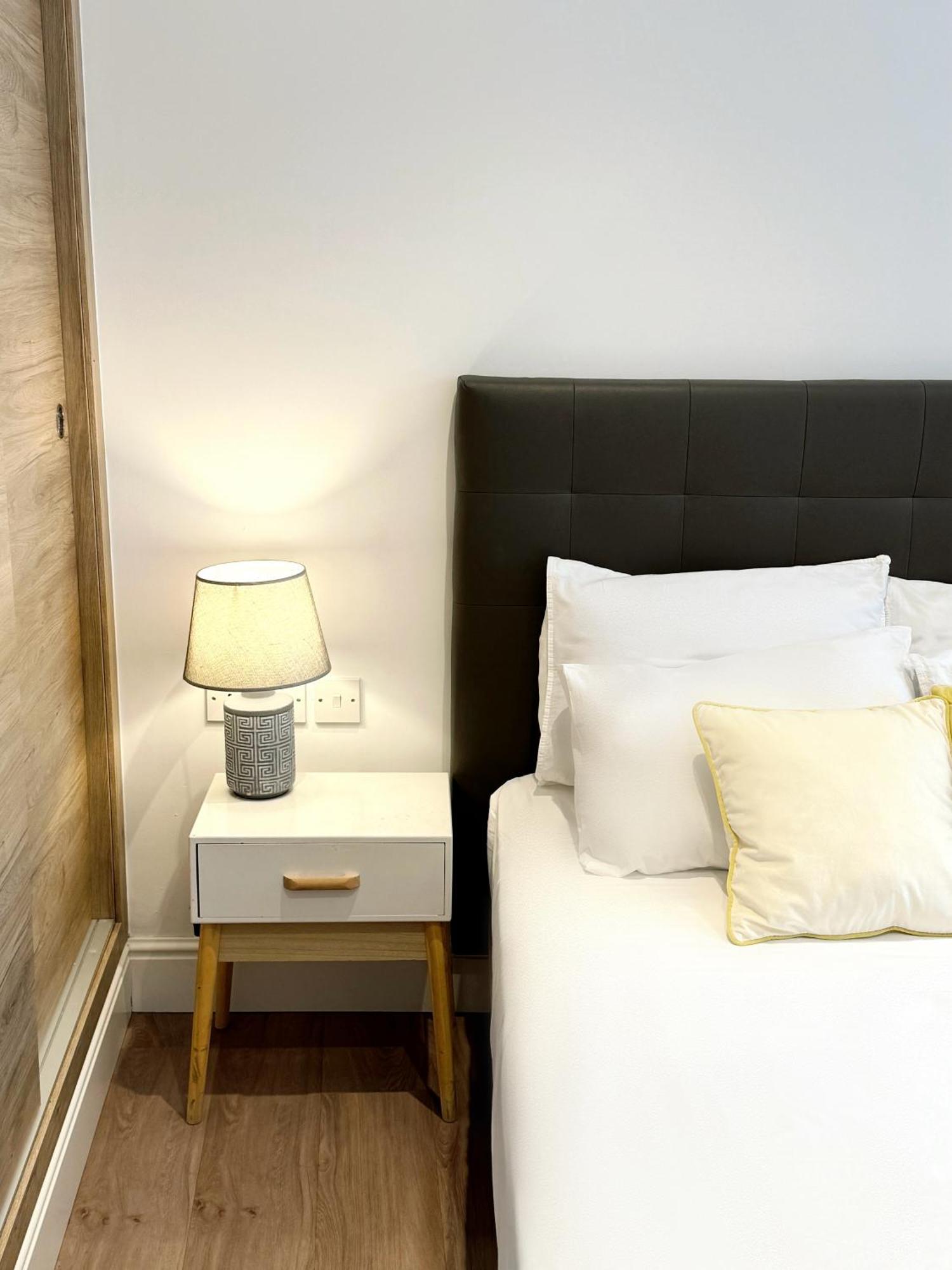 Fabulous City Centre Apartment - Grand Central House 直布罗陀 外观 照片