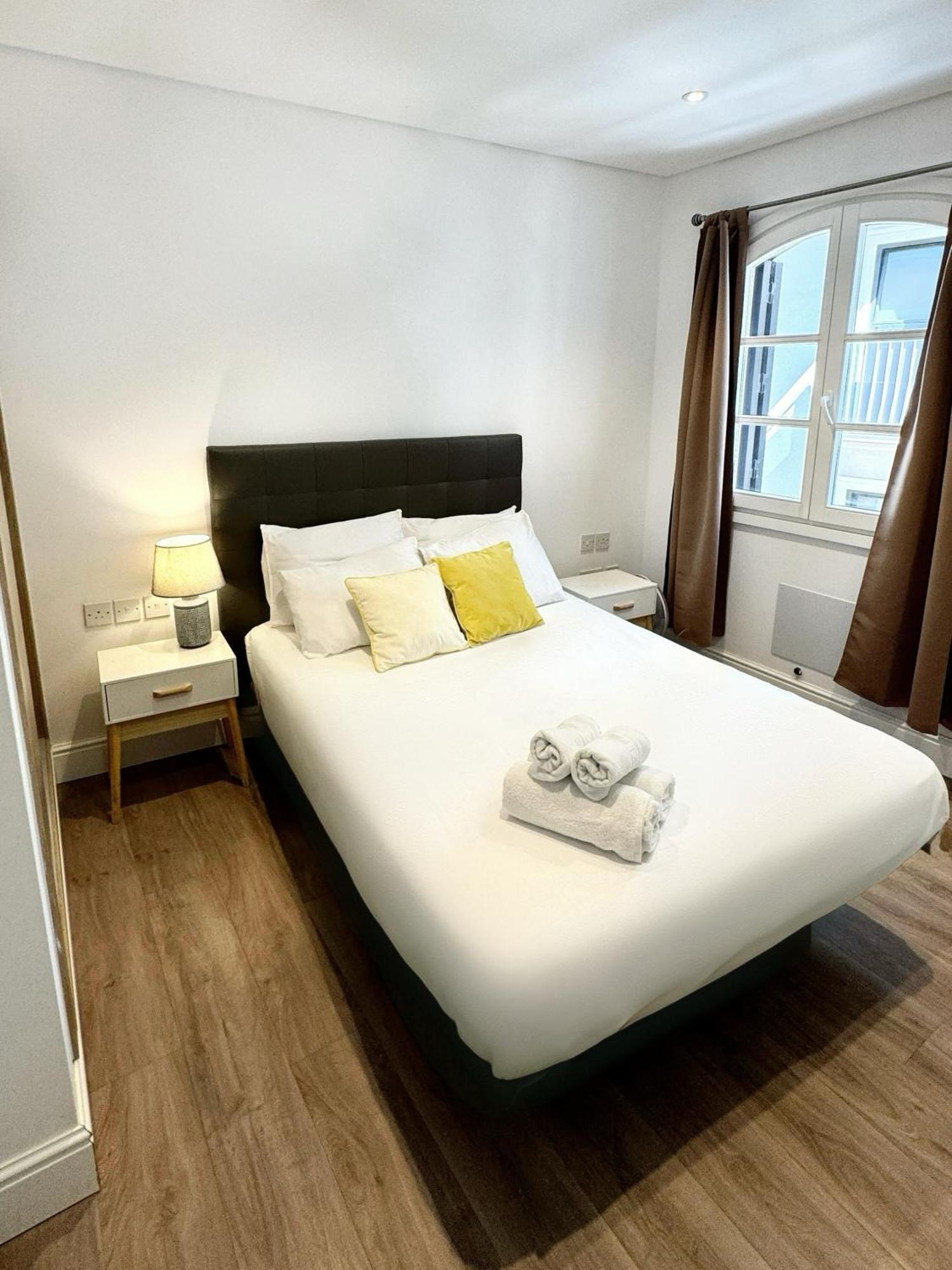 Fabulous City Centre Apartment - Grand Central House 直布罗陀 外观 照片
